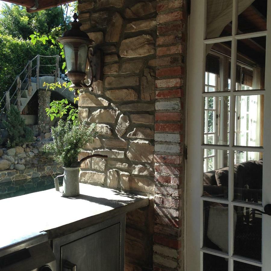Under The Tuscan Sun Cottage In West Los Angeles Exterior photo